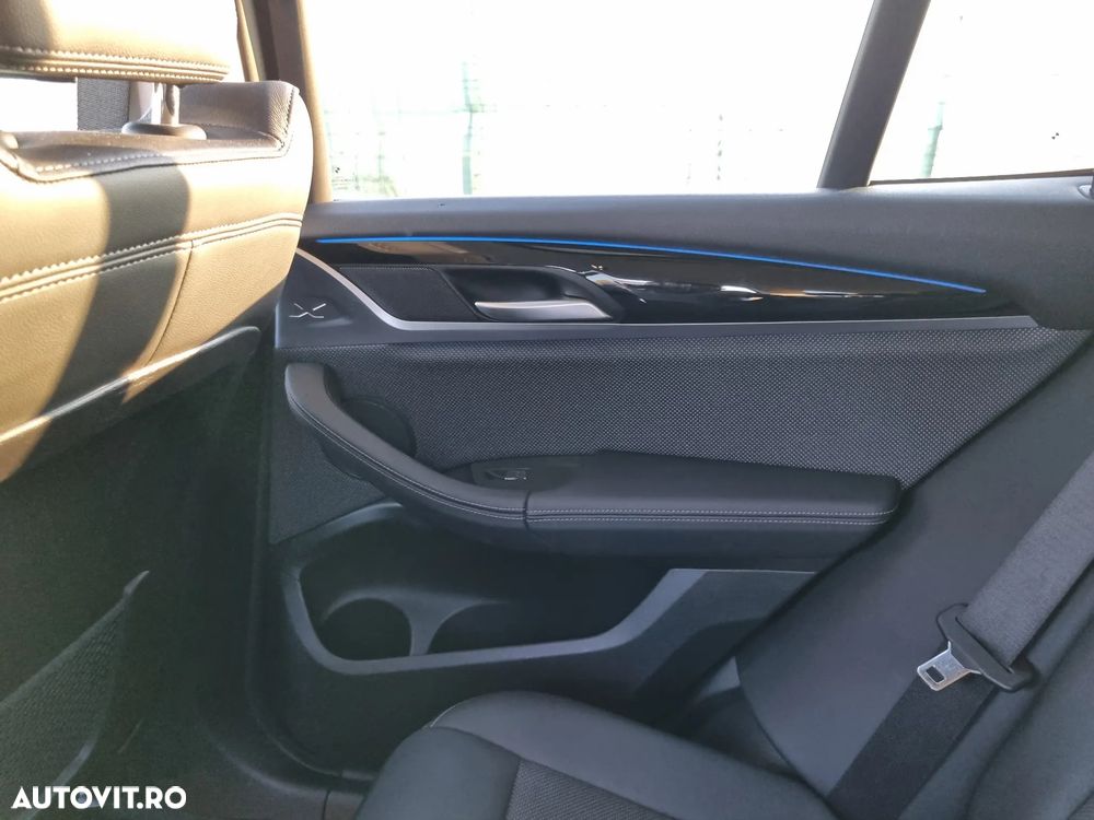 BMW X3 xDrive30e AT PHEV - 12