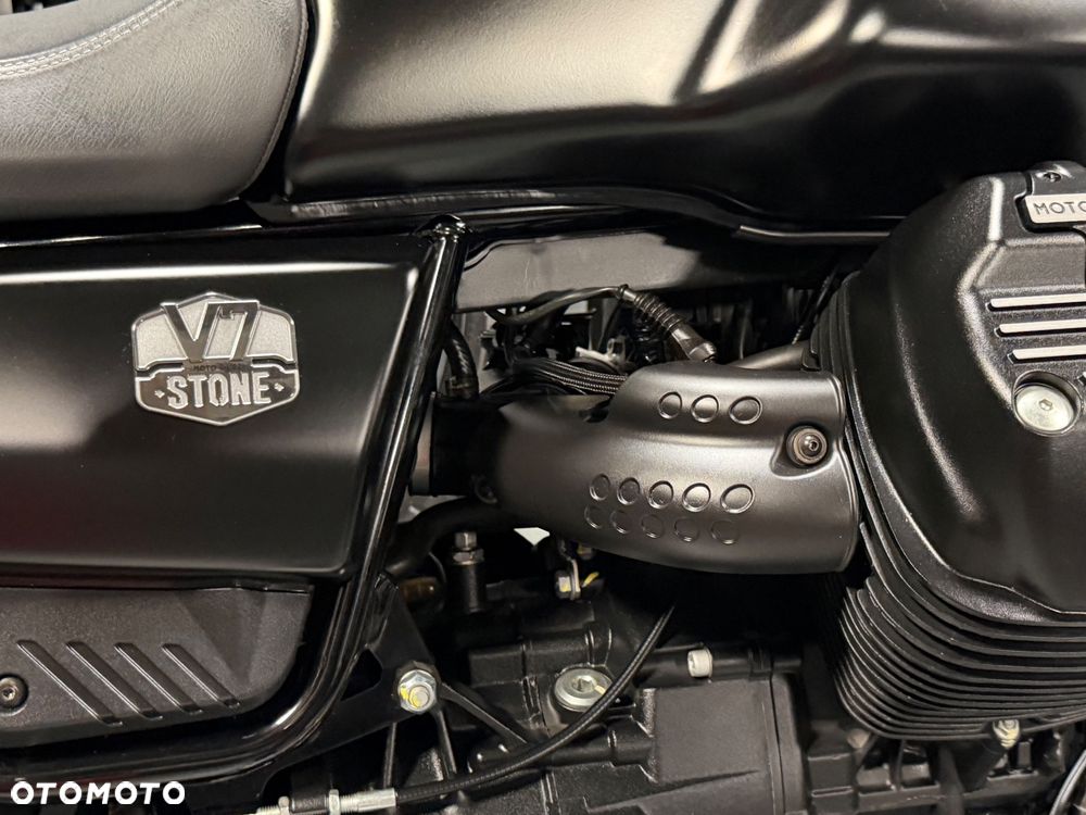 Moto Guzzi V7 - 19