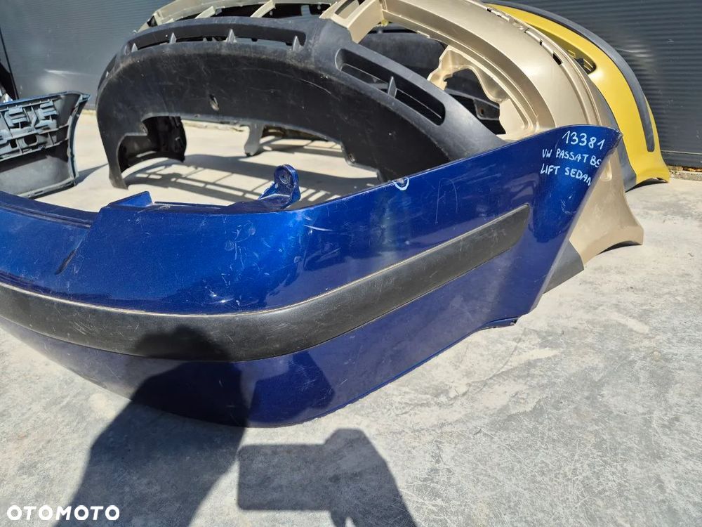 ORYGINALNY ZDERZAK  TYLNI ZDERZAK  PASSAT B5 - 23