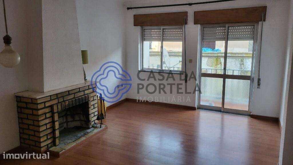 T3 em Viseu: Único no Prédio, Escada Privativa e Sótão Total. Ideal pa - Grande imagem: 3/20