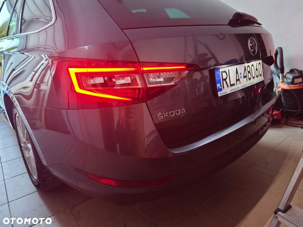 Skoda Superb 2.0 TDI Style - 23