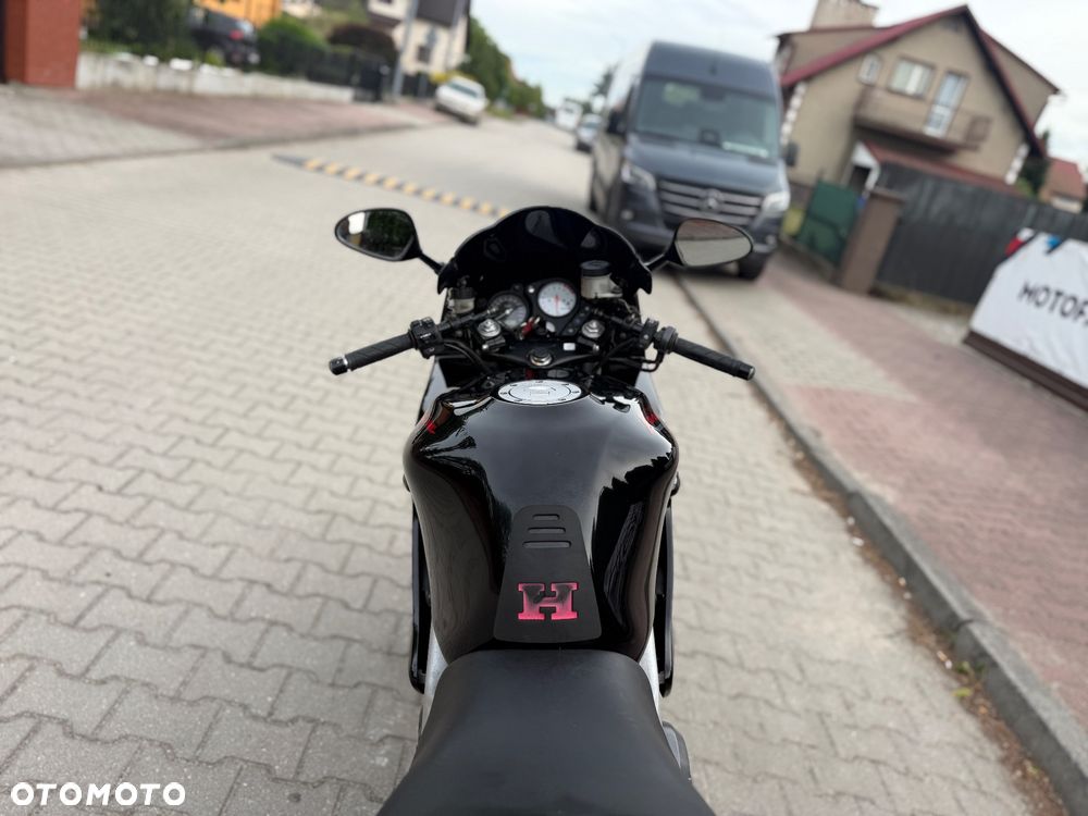 Honda VTR - 17