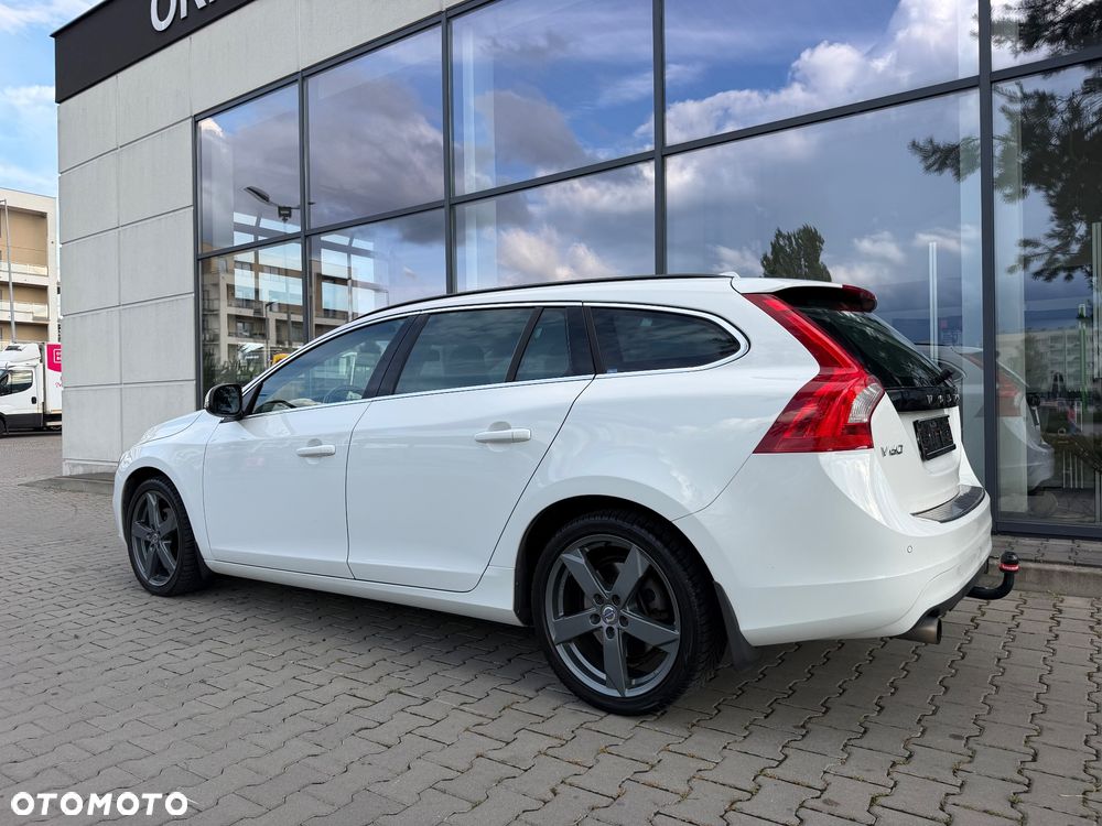 Volvo V60 T3 Geartronic Momentum - 5
