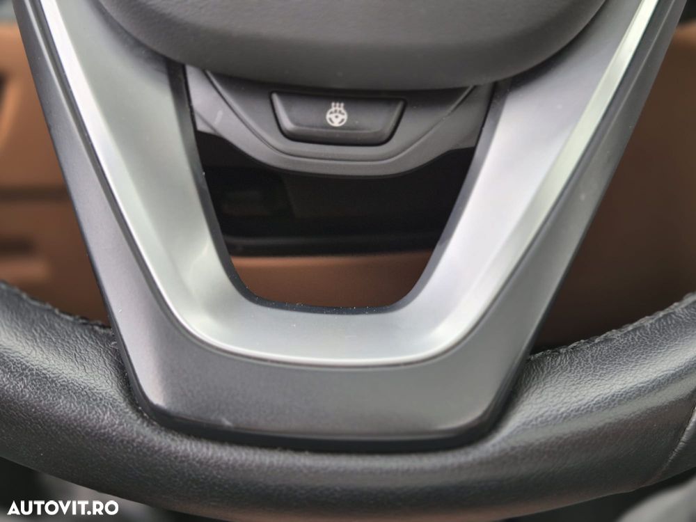 BMW Seria 3 330i AT Sport Line - 16