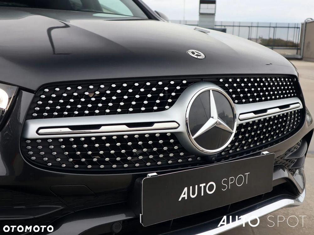 Mercedes-Benz GLC 200 4Matic 9G-TRONIC AMG Line - 10