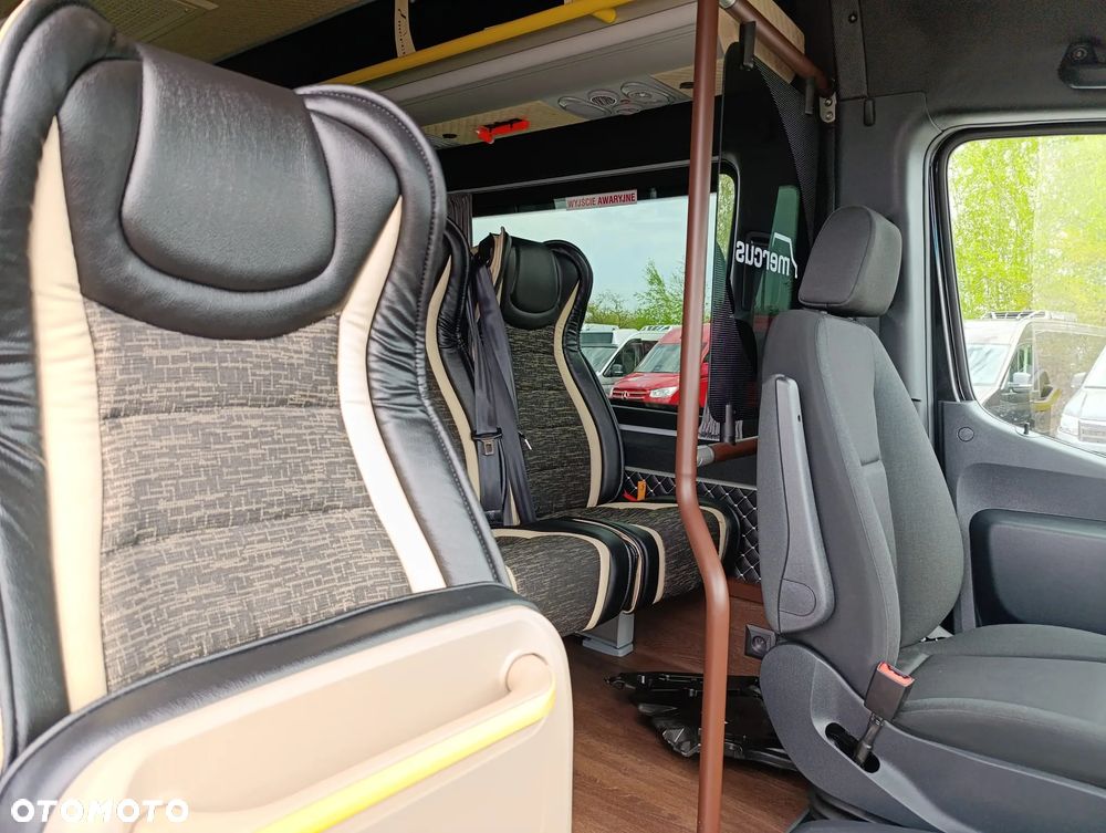 Mercedes-Benz Sprinter 519 - 18