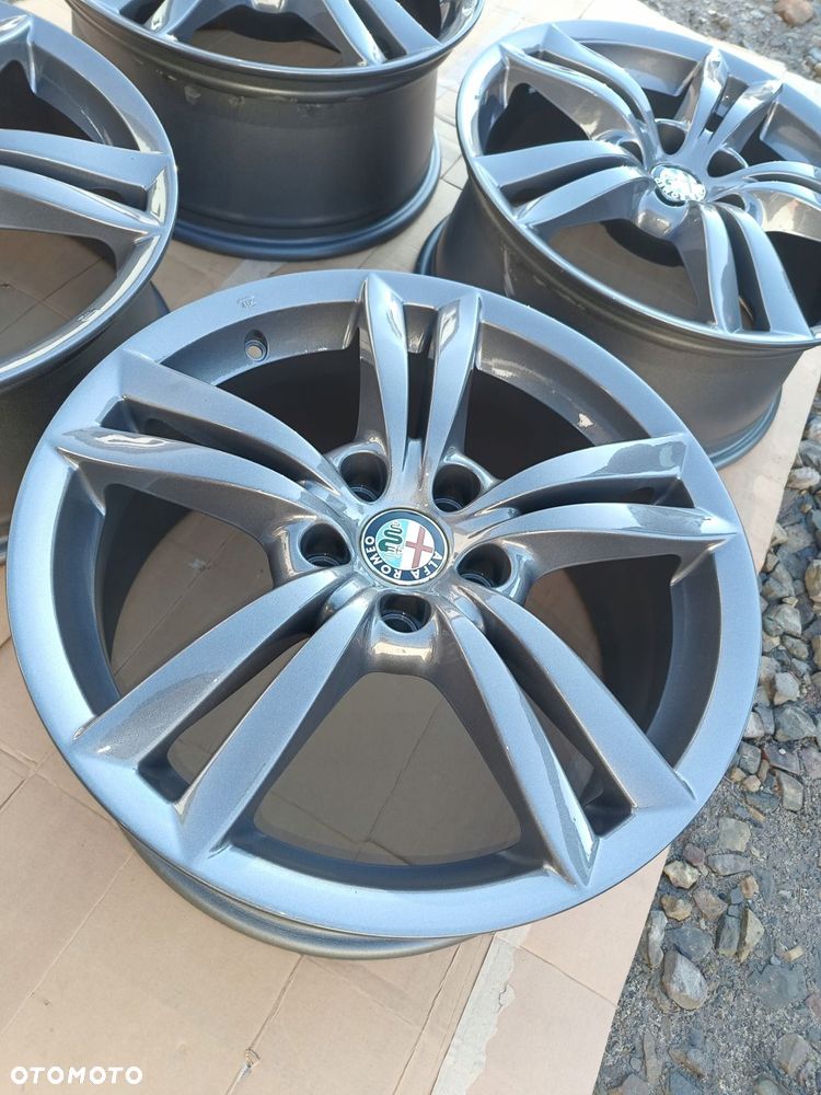 alfa romeo 159 giulietta felgi 17" 7.5j et41 5x110 156081119 jak nowe - 4