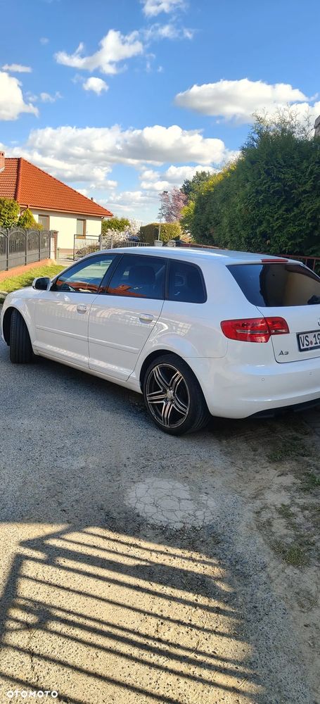 Audi A3 Sportback 1.4 TFSI Ambiente - 2