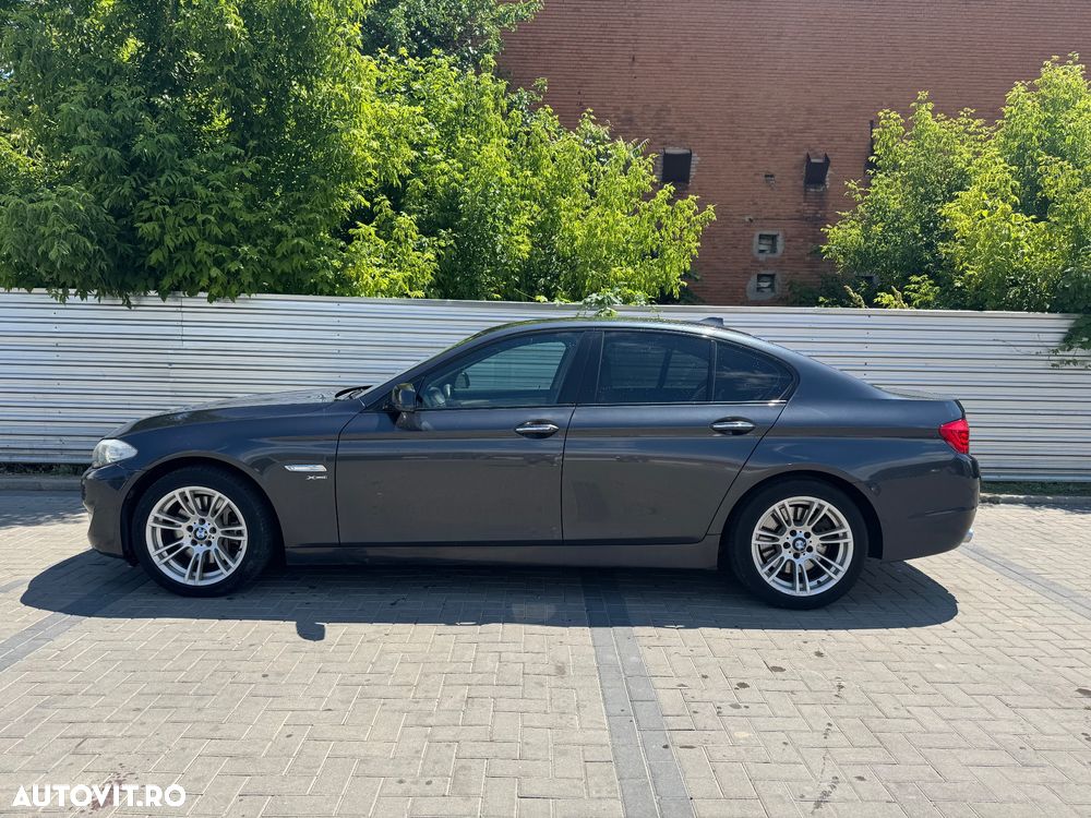 BMW Seria 5 530d xDrive - 2