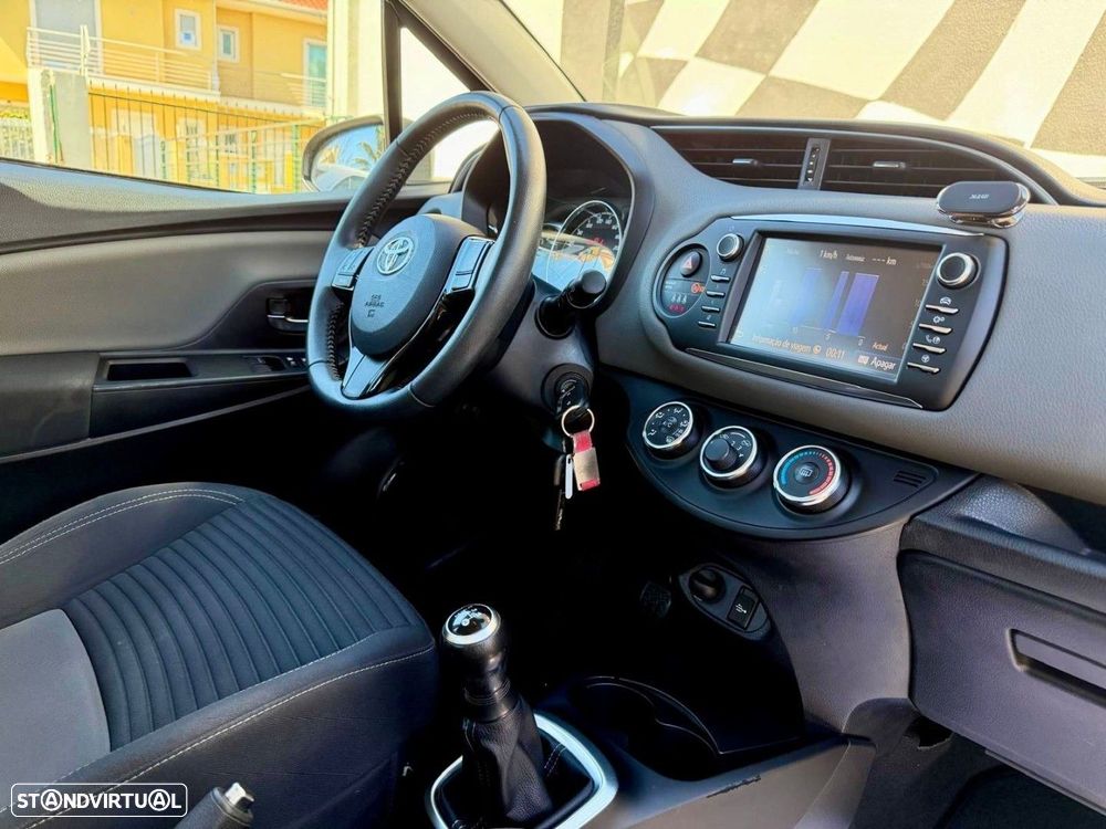 Toyota Yaris 1.0 VVT-i Exclusive - 6