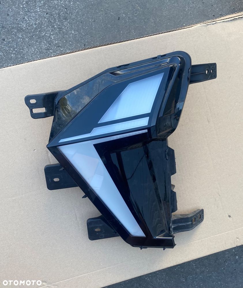 RENAULT CAPTUR II 2 Lift 24- > LAMPA LEDOWA ŚWIATŁO DO JAZDY DZIENNEJ DRL LEWA LAMPA PRZEDNIA ZDERZAKA W ZDERZAK PRZEDNI LED LEWY PRZÓD LEDOWY HALOGEN 266058468R - 2