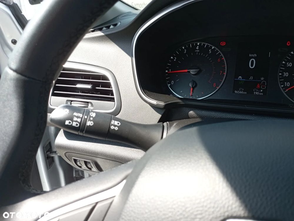 Renault Megane 1.3 TCe FAP Equilibre - 9