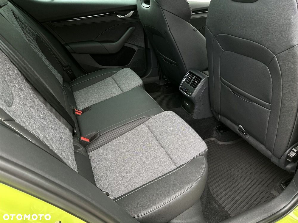Skoda Octavia 1.5 TSI mHEV Sportline DSG - 10