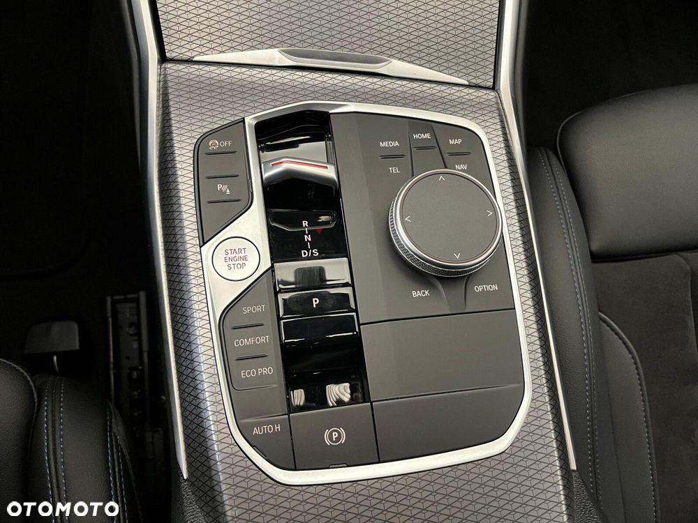 BMW Seria 3 320d xDrive M Sport sport - 29