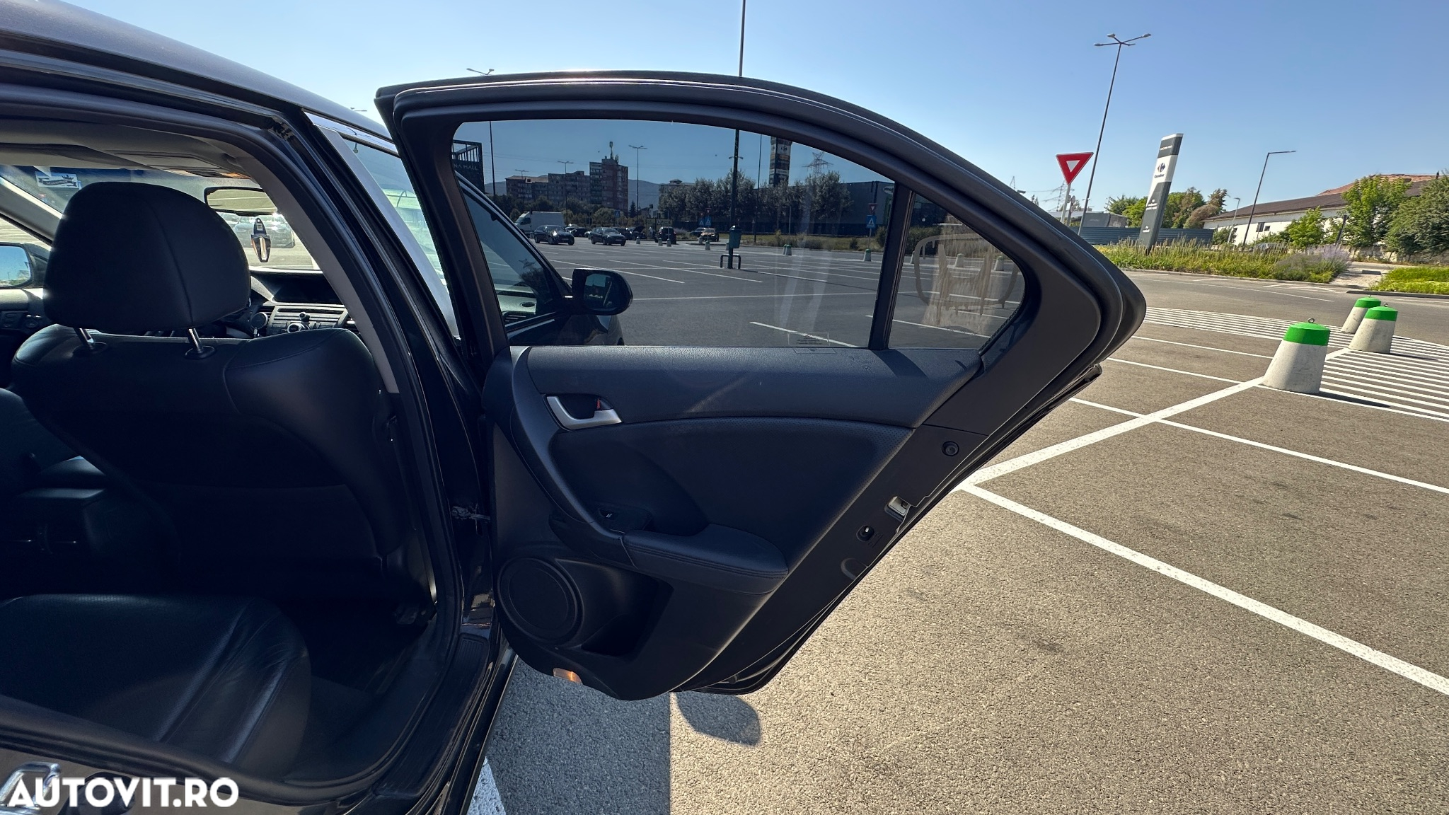 Honda Accord 2.0i Exec - 19