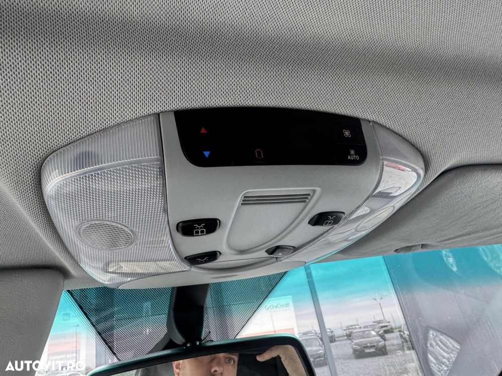 Mercedes-Benz Viano - 17