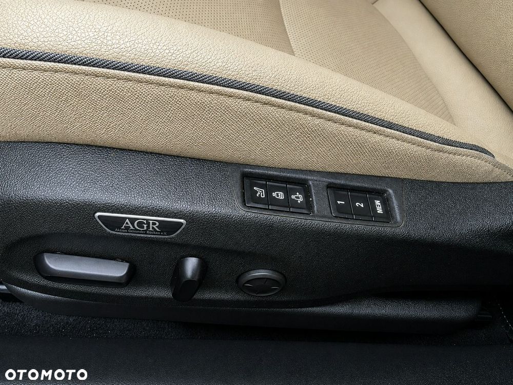 Opel Insignia - 18