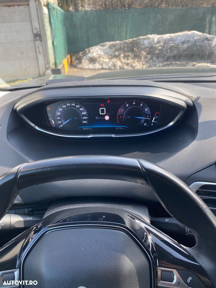 Peugeot 5008 - 12