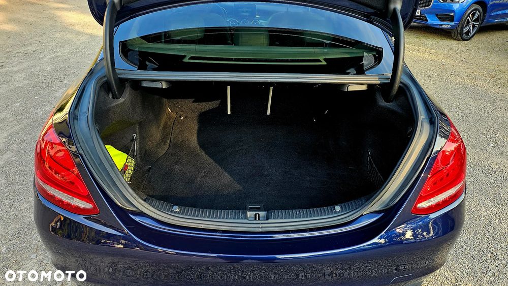 Mercedes-Benz Klasa C 250 CDI DPF 4Matic 7G-TRONIC BlueEFFICIENCY Avantgarde - 33