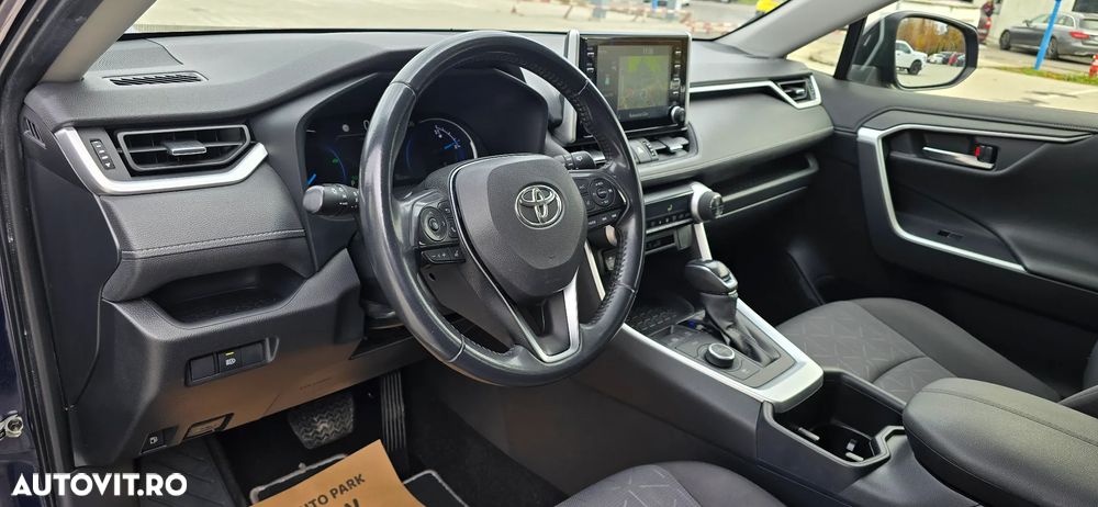 Toyota RAV4 - 11