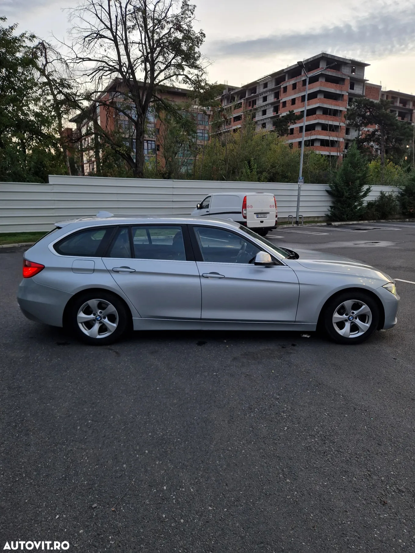 BMW Seria 3 320d Touring Aut. Efficient Dynamics Edition Blue Perf. Sport Line - 9