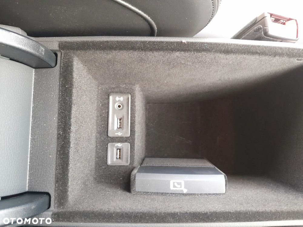 Volkswagen CC 2.0 TDI BlueMotion Technology DSG - 25