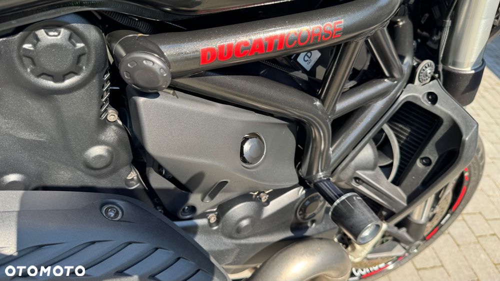 Ducati Monster - 27