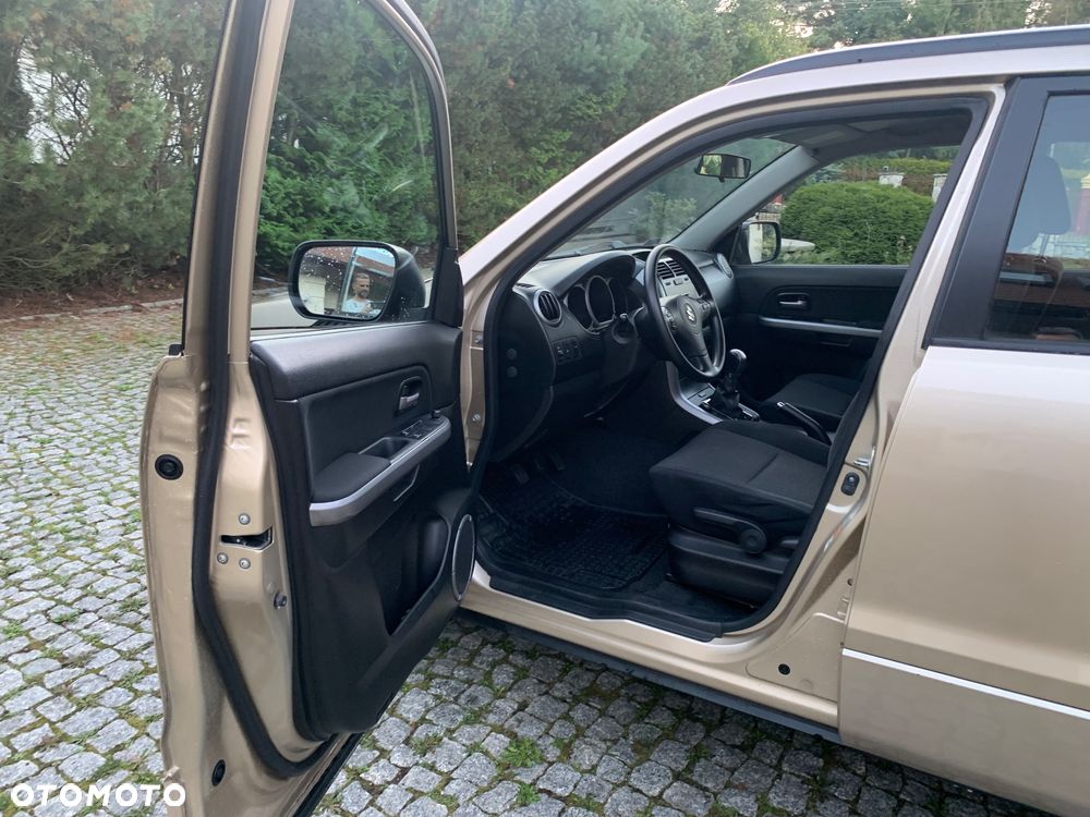Suzuki Grand Vitara 1.9 DDiS - 16