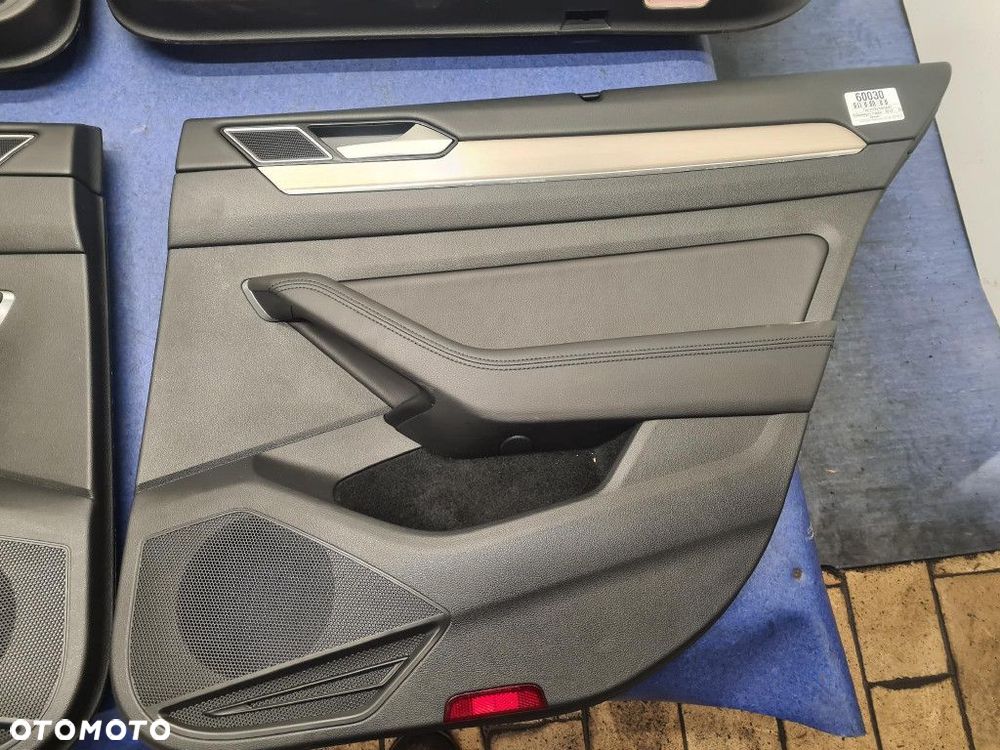 VOLKSWAGEN PASSAT B8 KOMBI TAPICERKA KOMPLET TITANSCHWARZ - 4