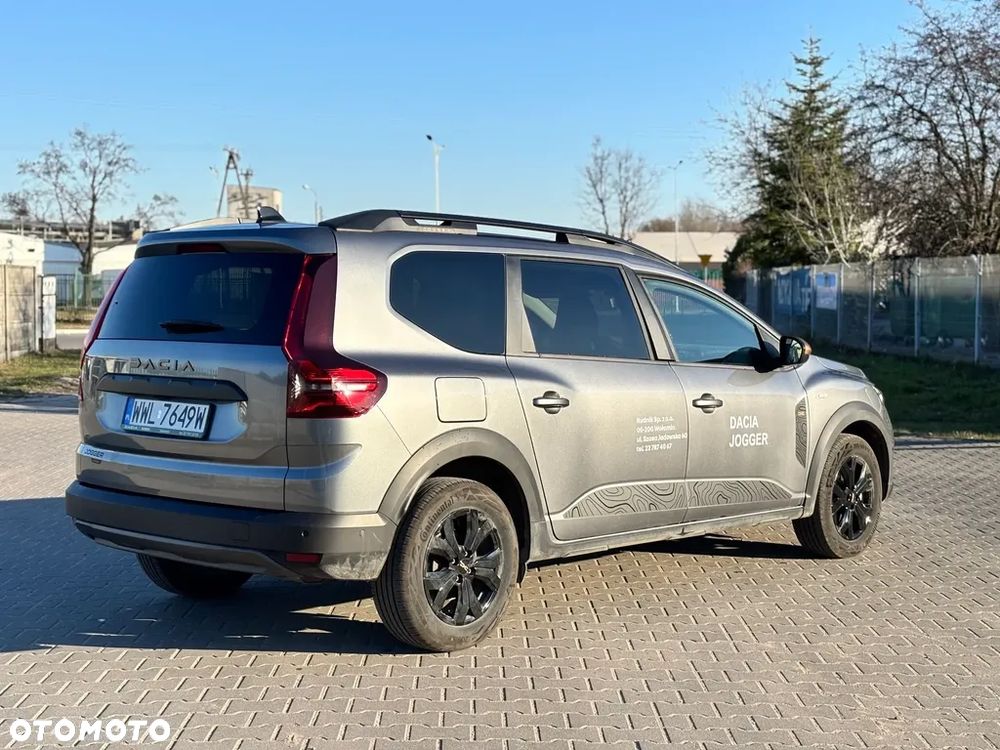 Dacia Jogger 1.6 Full Hybrid 140 Extreme MMT - 4