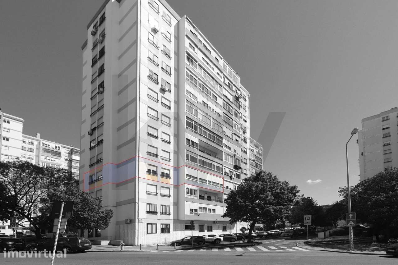 Apartamento T3 Remodelado com Excelentes Áreas em Carnaxide - Grande imagem: 2/43