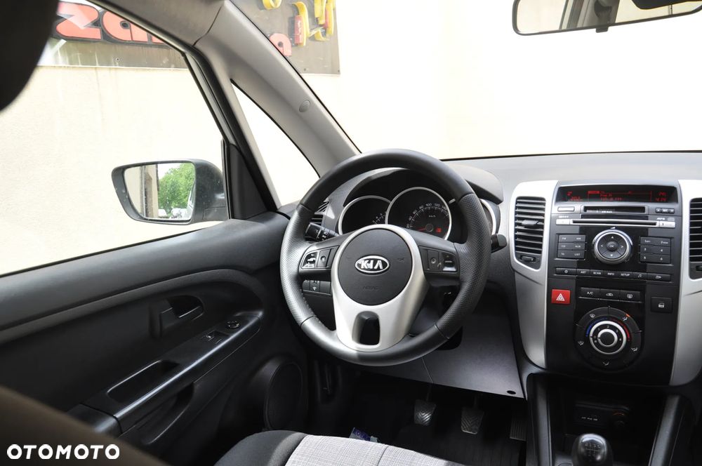 Kia Venga - 11