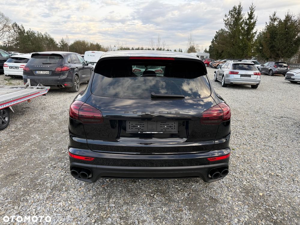 Porsche Cayenne Turbo - 5
