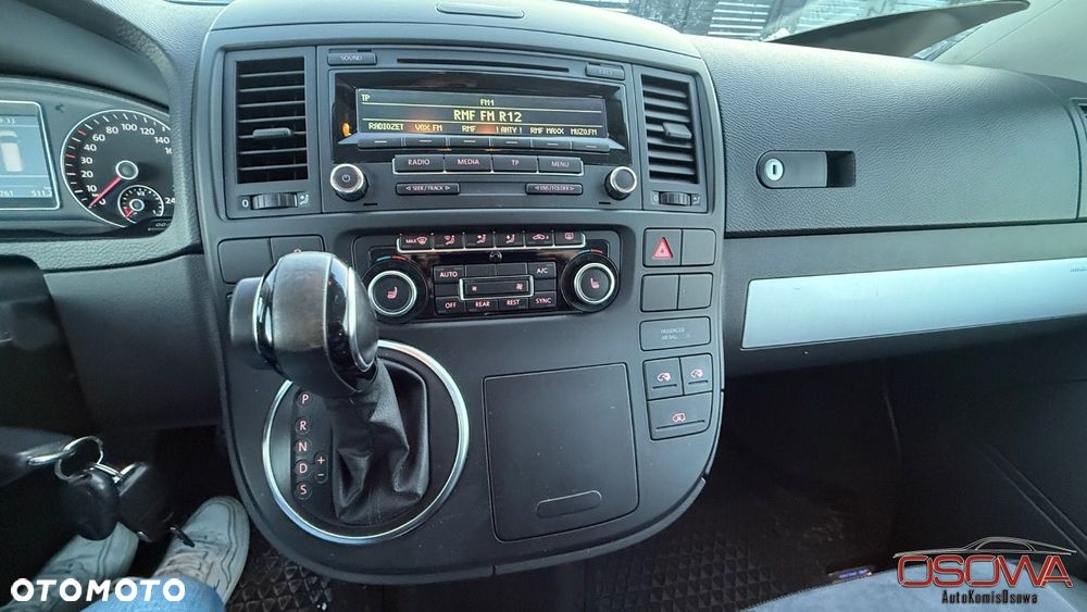 Volkswagen Multivan - 38