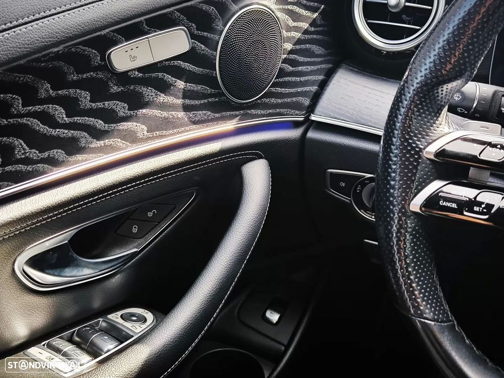 Mercedes-Benz E 300 de AMG Line - 29