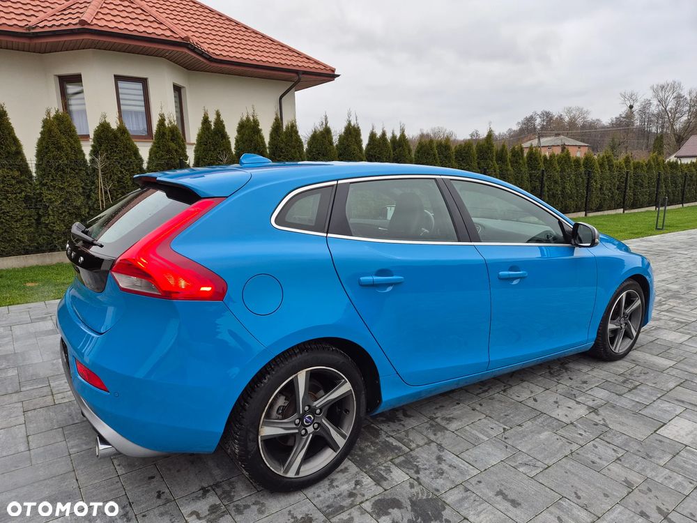 Volvo V40 D2 R Design - 3