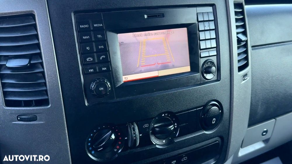 Mercedes-Benz Sprinter - 13