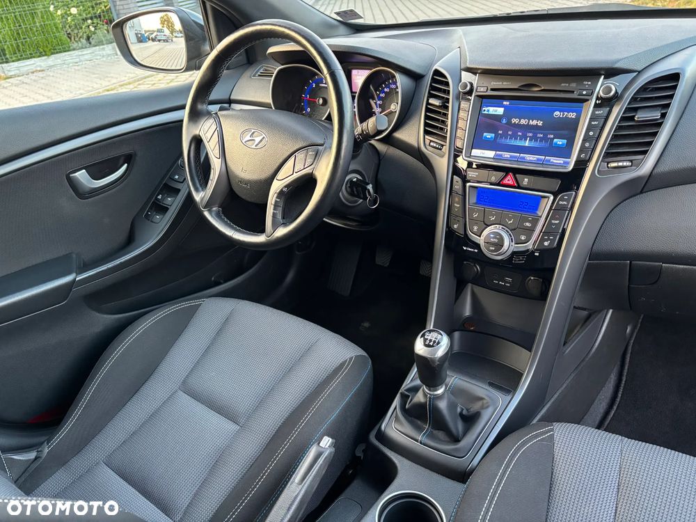 Hyundai i30 blue 1.6 CRDi Passion - 8