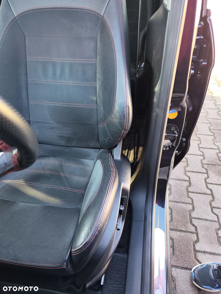 Ford S-Max - 24