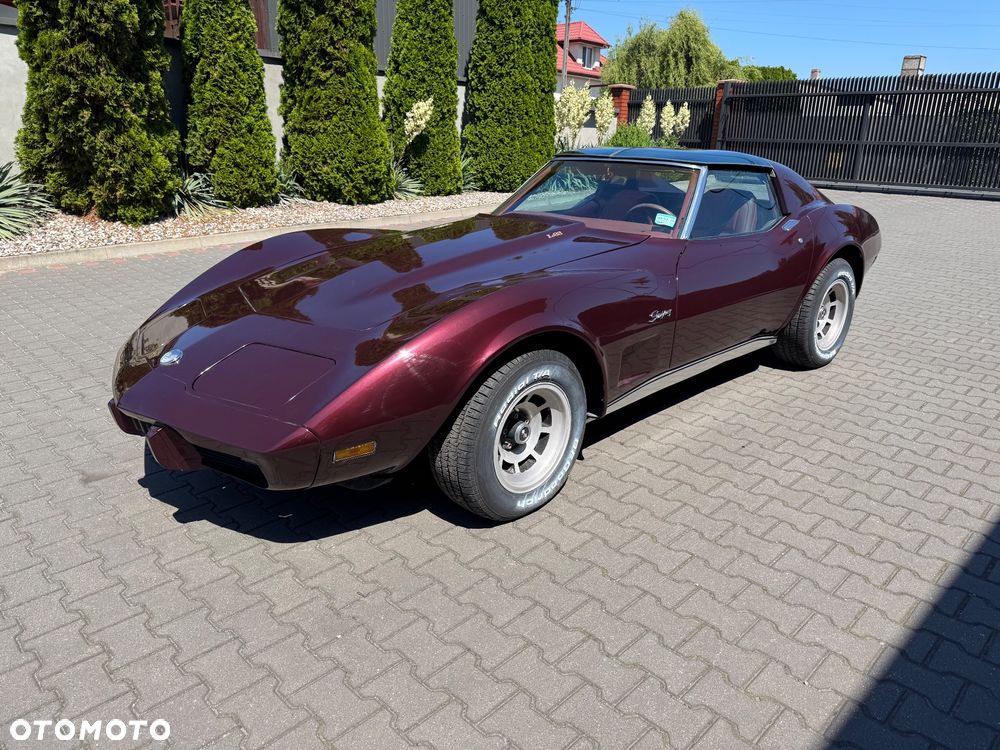 Chevrolet Corvette - 24