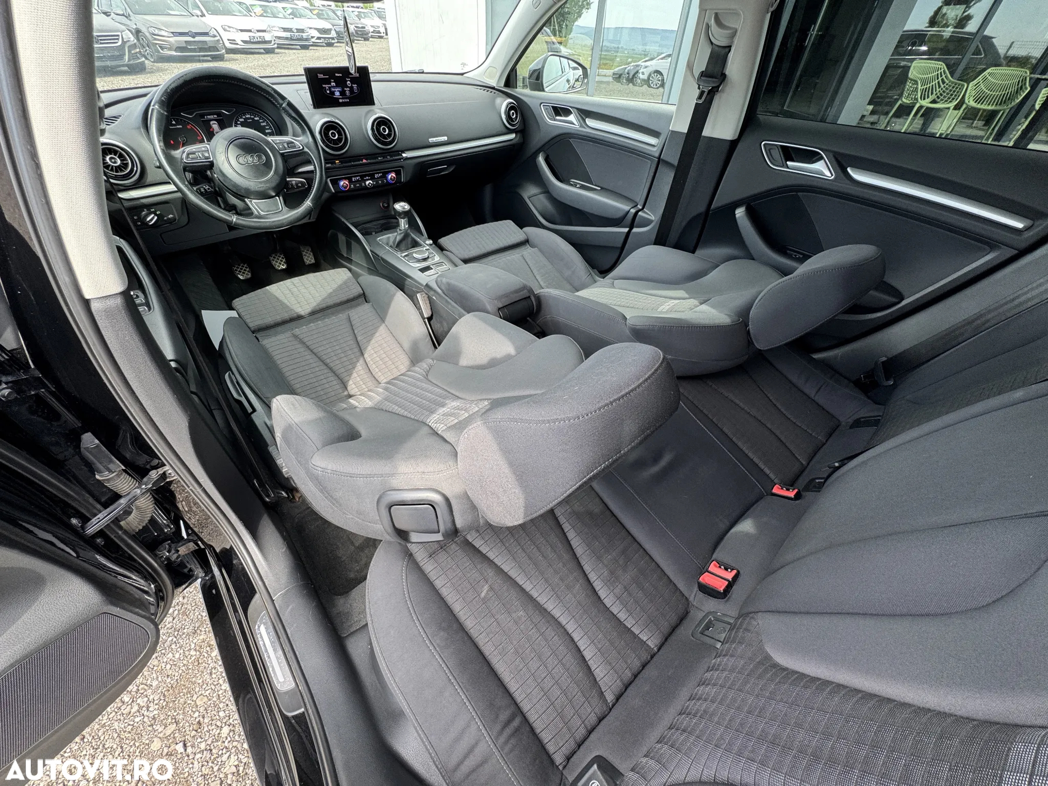 Audi A3 Sportback 2.0 TDI quattro Attraction - 24