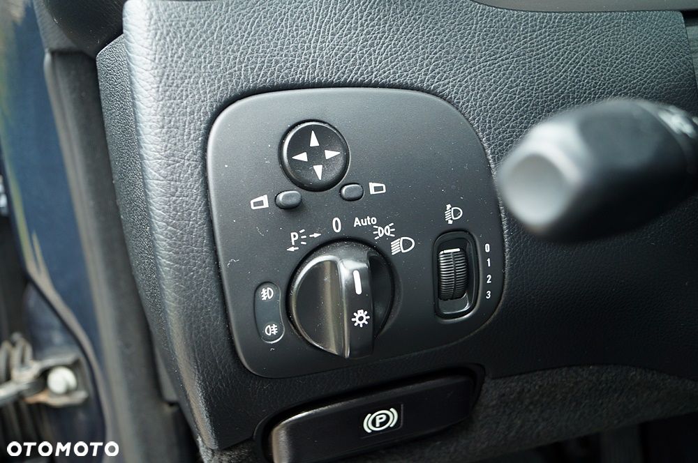 Mercedes-Benz CLK 220 CDI Automatik Avantgarde - 30