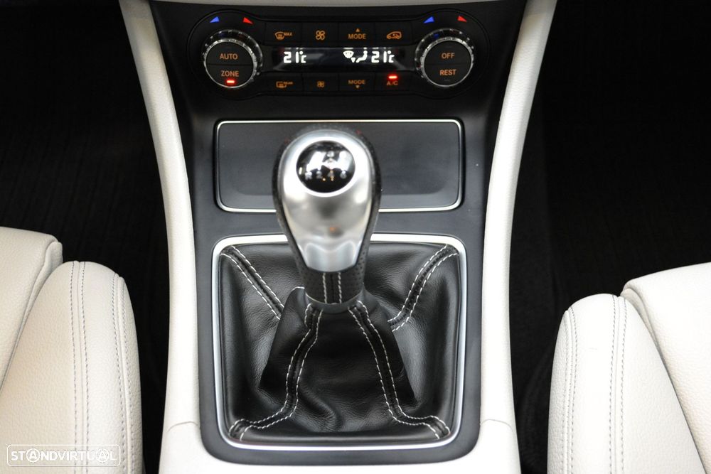 Mercedes-Benz CLA 200 CDI Urban - 17