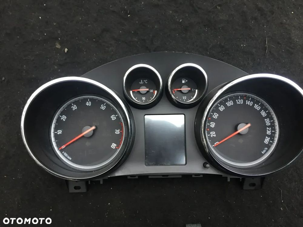 Licznik, panel sterowania, wentylator, przełącznik, zmieniarka CD, Obudowa filtra powietrza - OPEL ASTRA J - 1