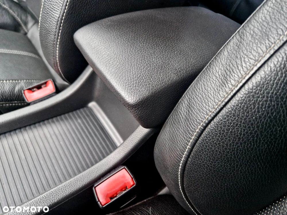 Opel Astra 1.4 Turbo - 21