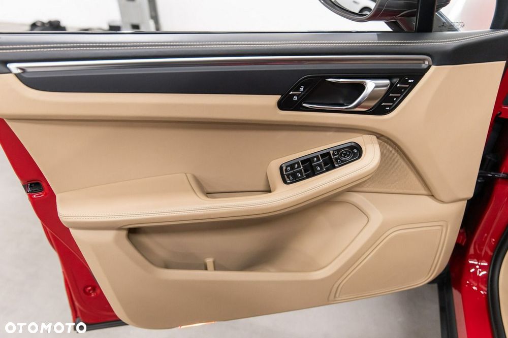 Porsche Macan T PDK - 29