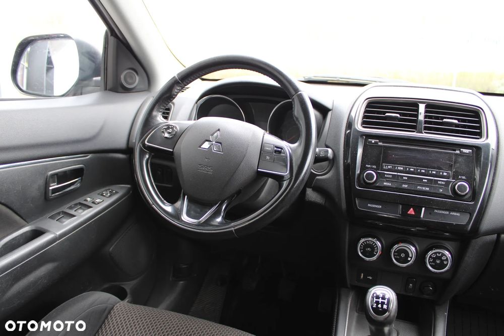 Mitsubishi ASX 1.6 Inform - 16