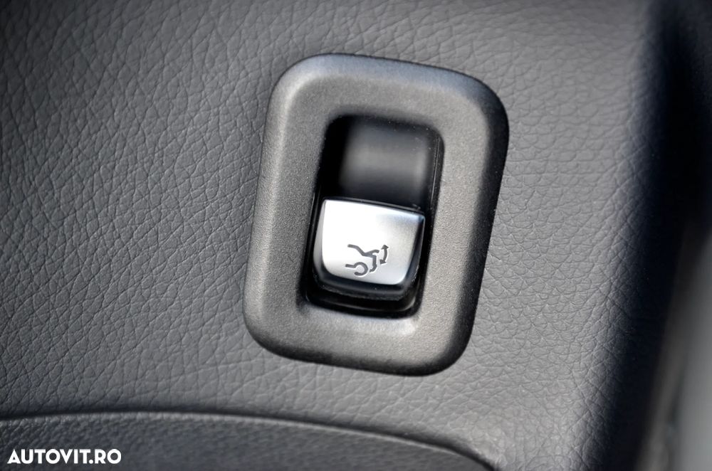 Mercedes-Benz GLC 250 4Matic 9G-TRONIC Exclusive - 31