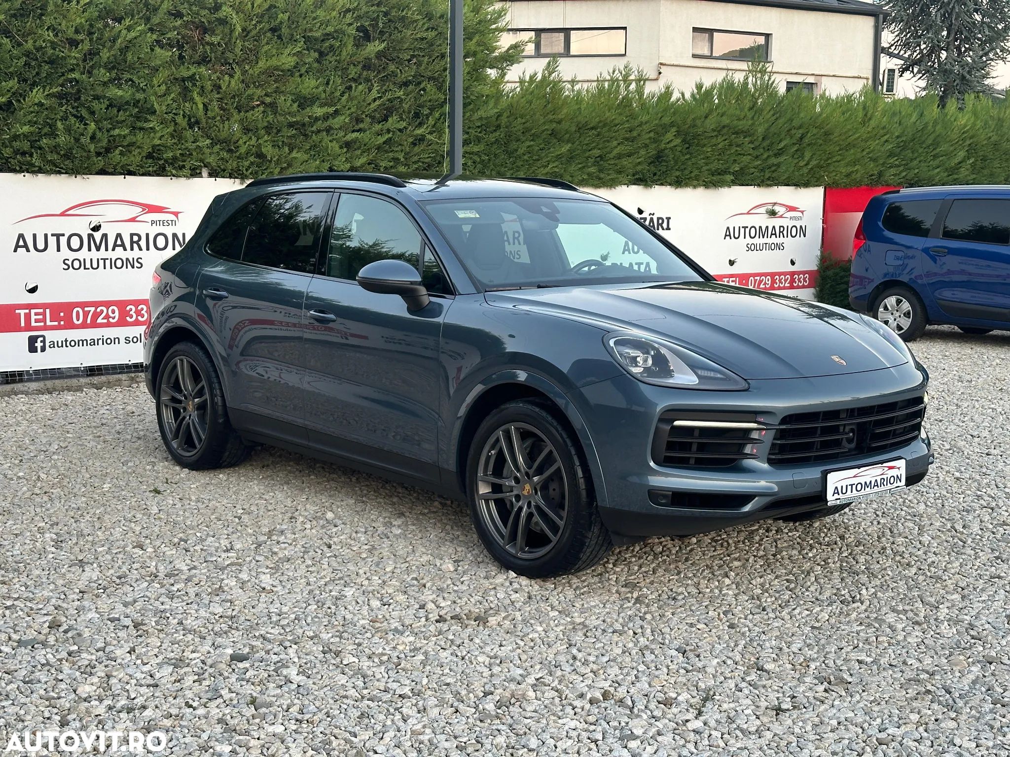 Porsche Cayenne S - 1