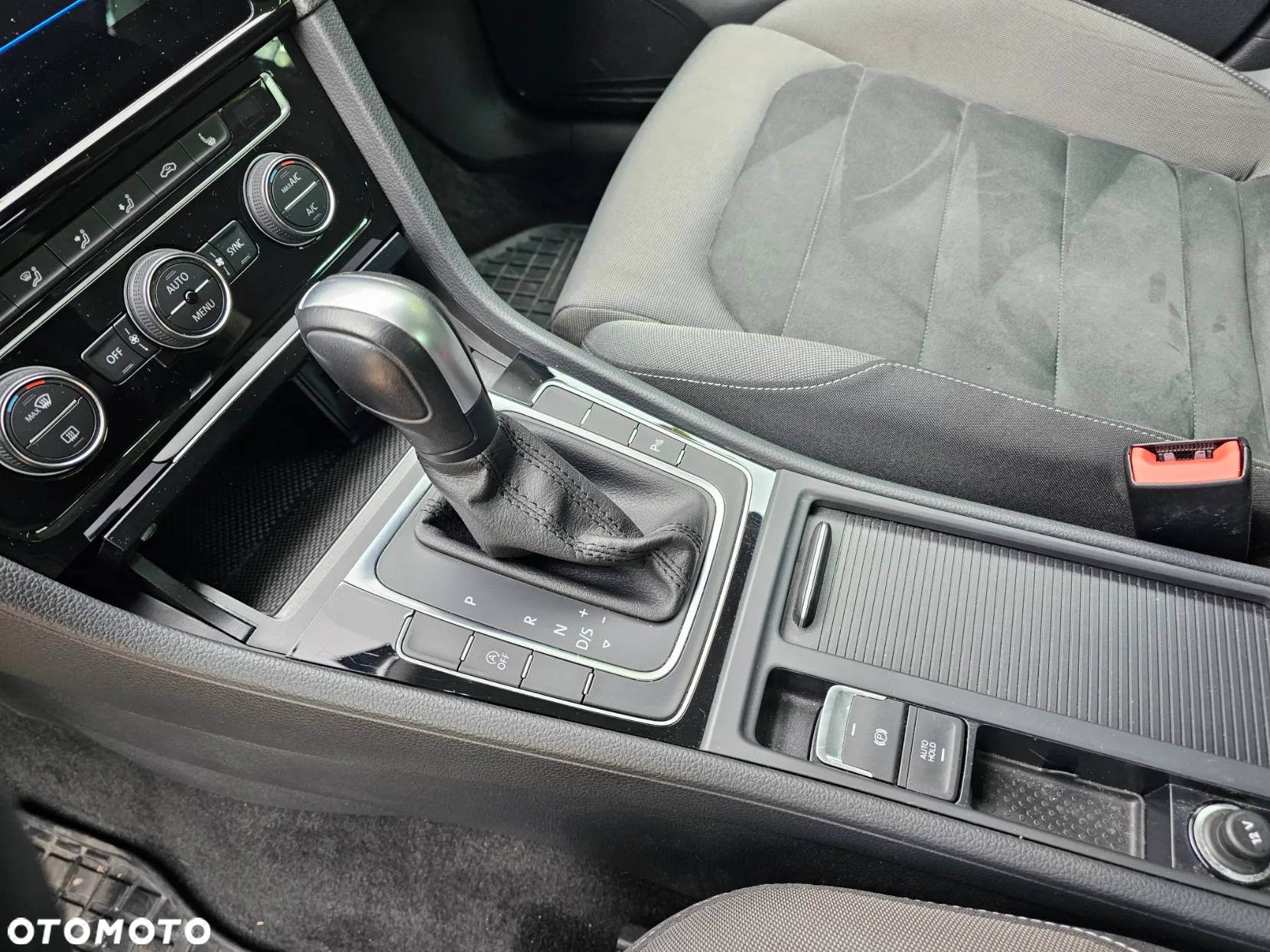 Volkswagen Golf - 5